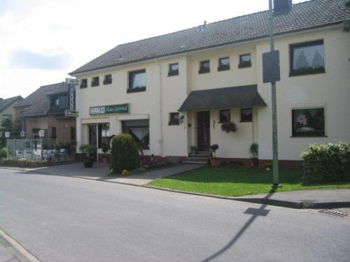 Hotel Haus Gertrud Зиммерат Экстерьер фото