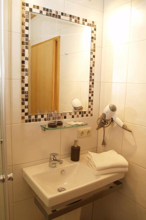 Hotel Haus Gertrud Зиммерат Номер фото